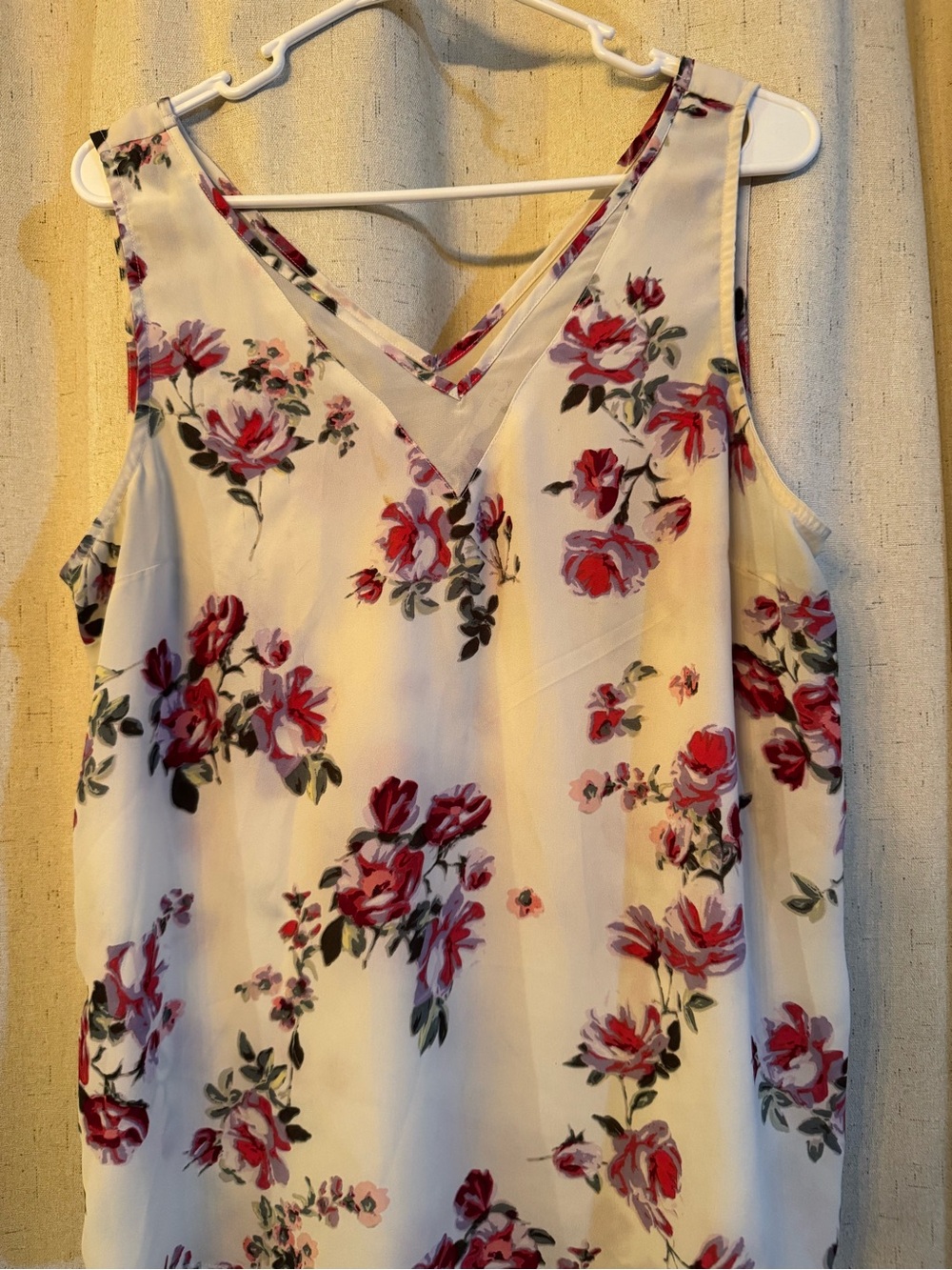 Maurices White Floral V-Neck Sleeveless Camisole with Pink and Red Blooms